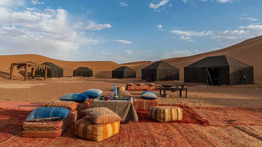 Bivouac dans le désert du Maroc